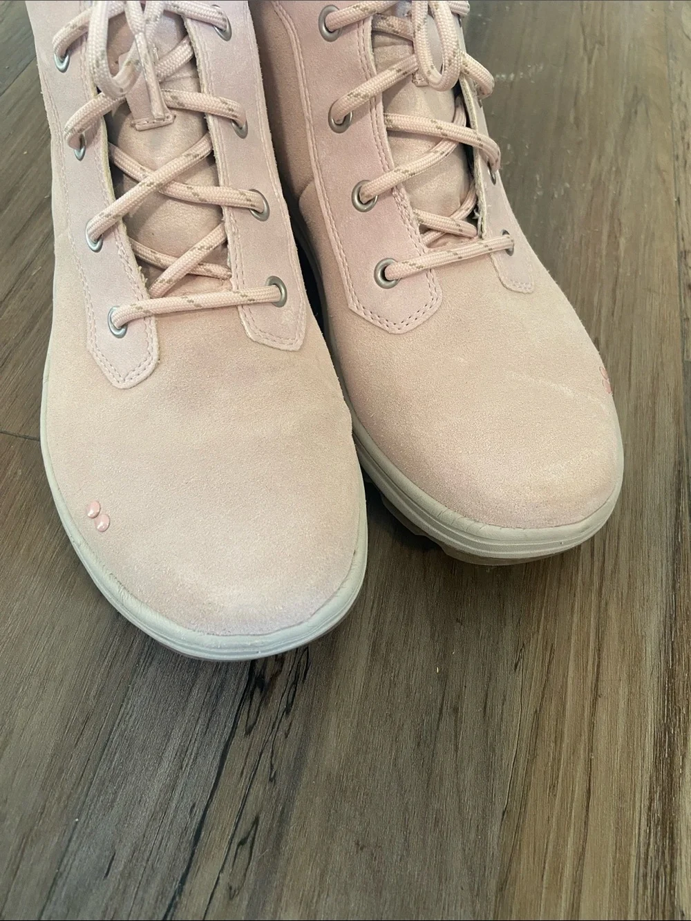 Ryka LIKE NEW size 9 light pink fur accent lace up water resistant winter boots